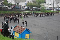 Bilde fra 2009: Skansens Bataljon marsjerer inn, Sydnes står klar.