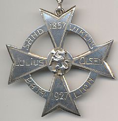 Olavsorden, Julius Olsens ordenstegn fra 1927. Olavsorden, Julius Olsens ordenstegn fra 1927.