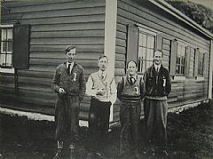 Hyttekomiteen i 1937 hvor samtlige ble tildelt bataljonens høyeste utmerkelse Ørneorden.