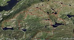Turstier på Jordalsfjellet. Området mellom Munkebotn og Storevann er oppgradert med trebroer og trapp.